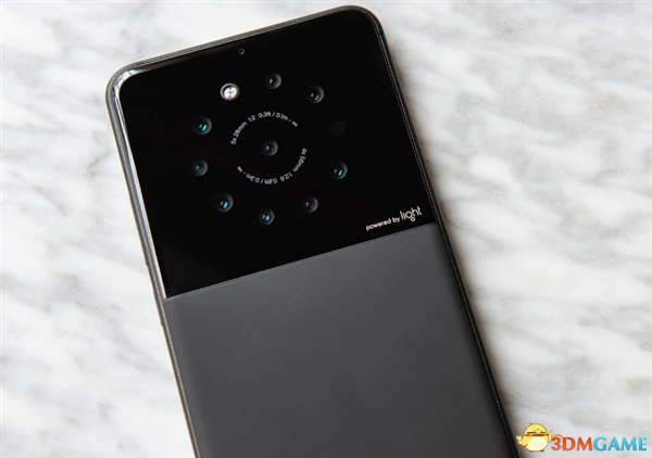 Light获富士康投资 年底推出的手机有9颗摄像头