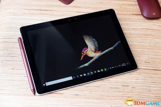 对标iPad！微软发布入门级Surface Go 399美元起