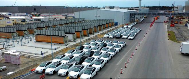 马斯克：特斯拉柏林超级工厂周产量已超1000辆